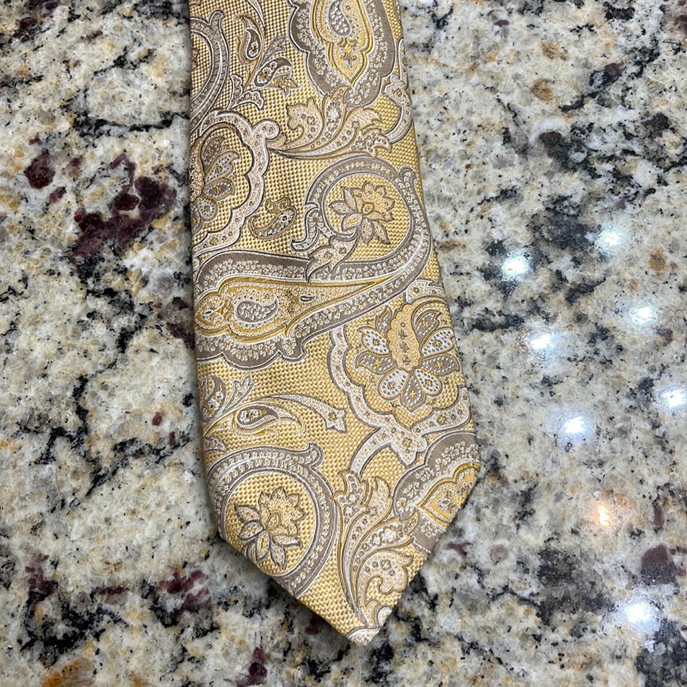 Yellow Paisley Robert Talbott Best of Class Tie